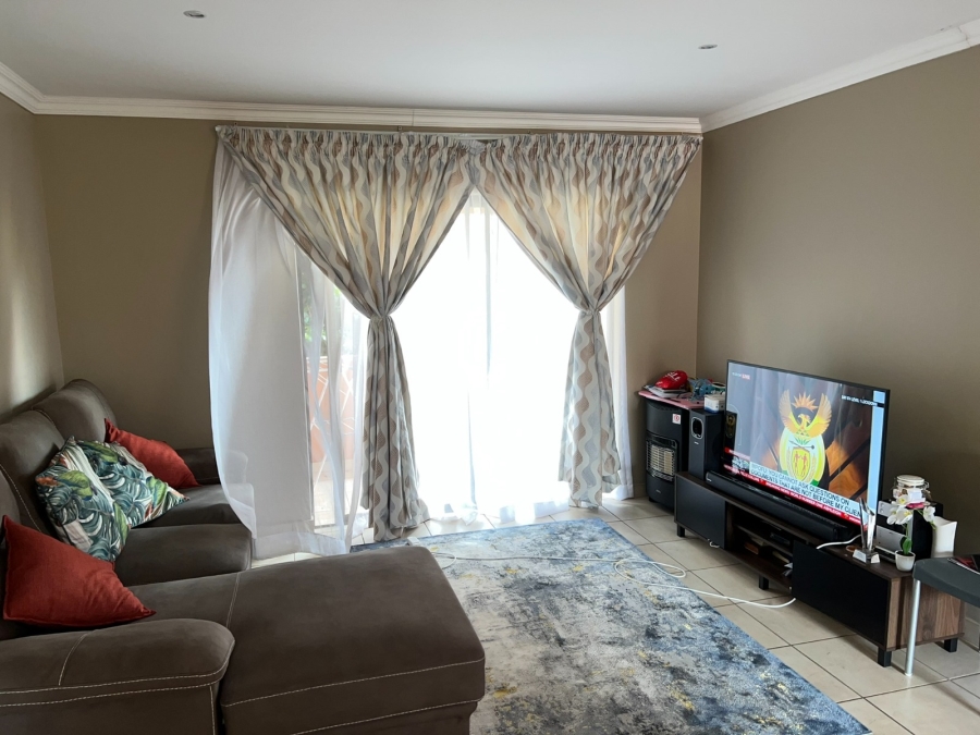2 Bedroom Property for Sale in Potchefstroom North West